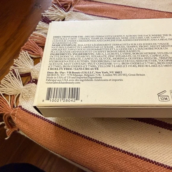 Victoria Beckham Bronzing Brick with Gold Accents - Picture 4 of 4